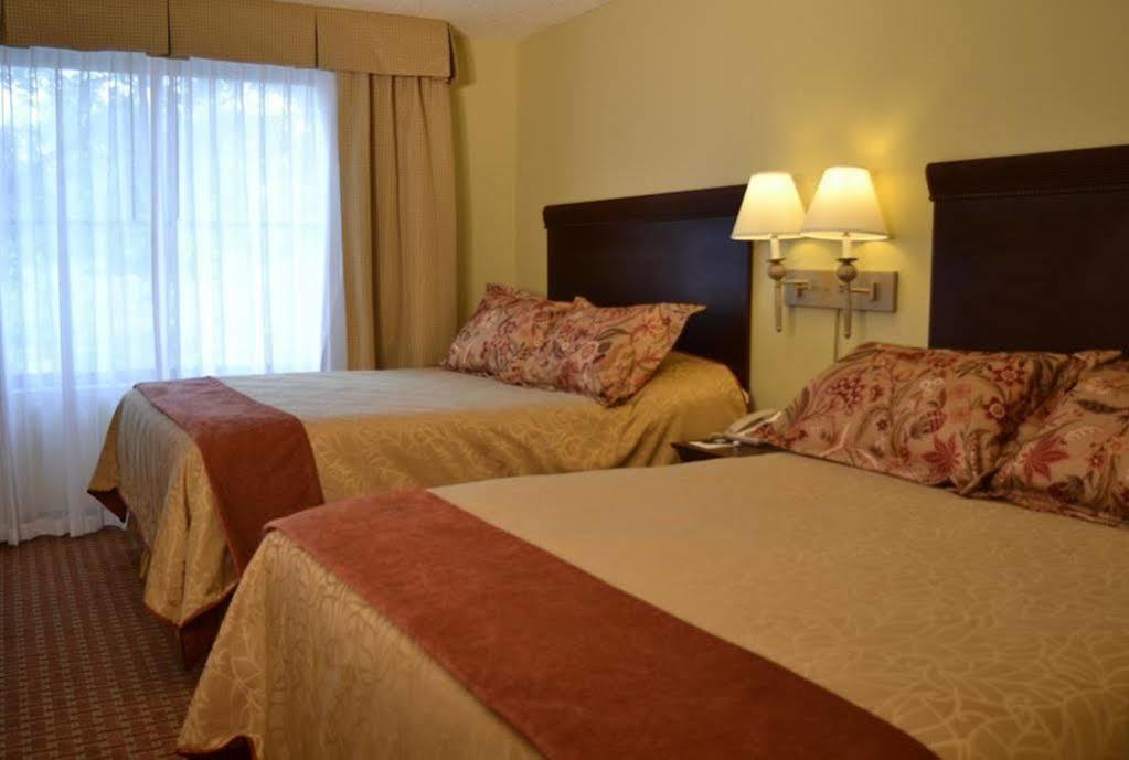Euro-Suites Hotel Моргантаун Экстерьер фото